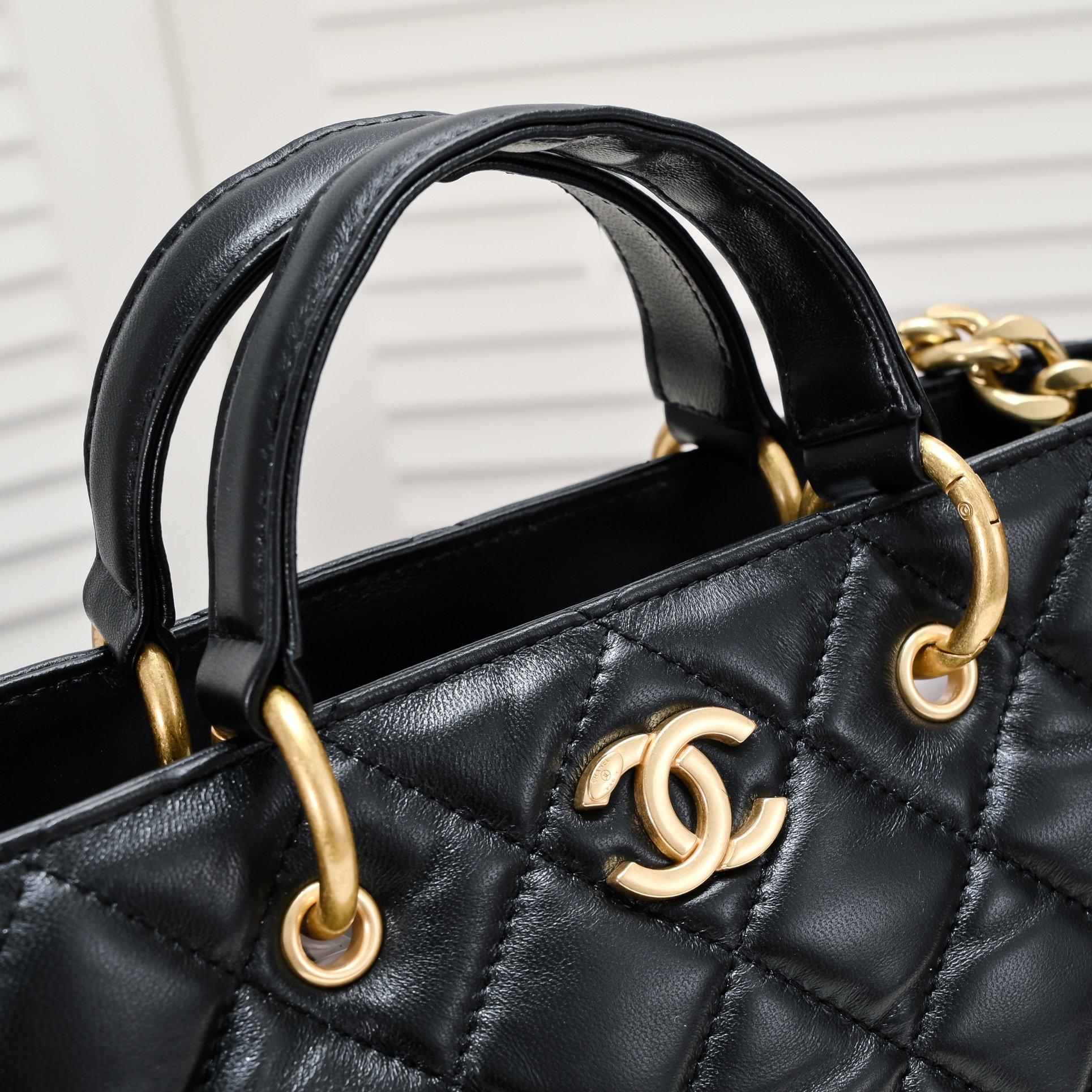 Chanel CC 2Way Chain Shoulder Tote Bag  Leather Shoulder Bag Handbag