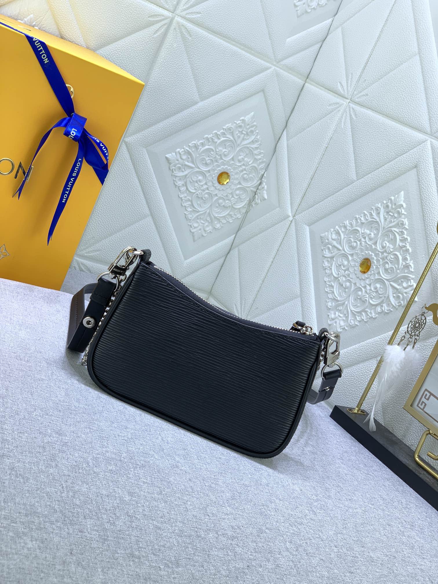 LV Easy Pouch On Strap Black water ripples M80349 MQ051 19cm