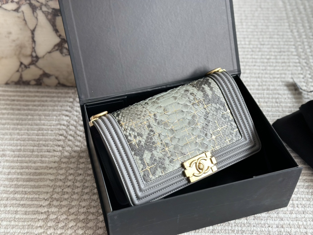 Chanel Leboy Bag 011 DB502 25cm