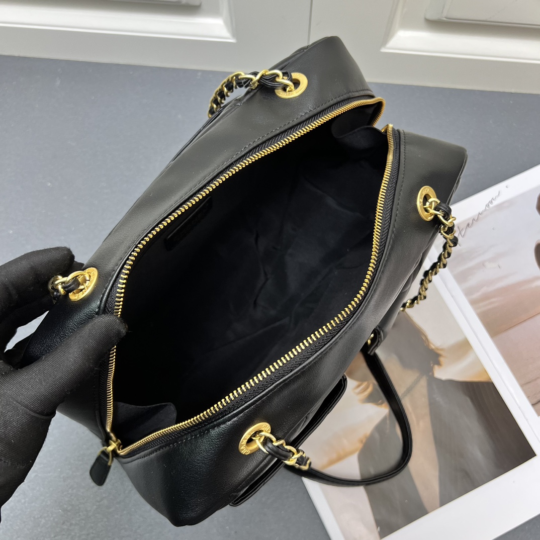 Chanel miumiu small square bag S3189