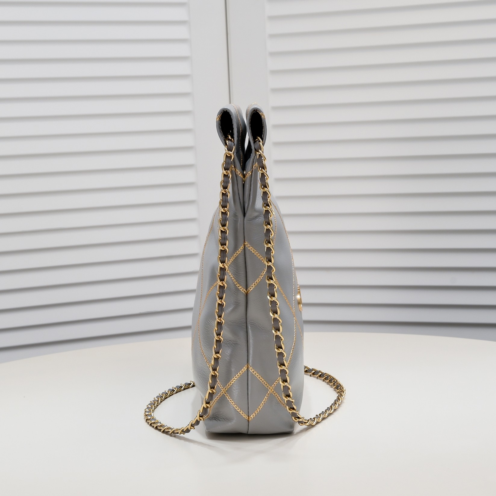 Chanel 22 Bag Pearl Bag Golden Thread Shoulder Bag Handbag