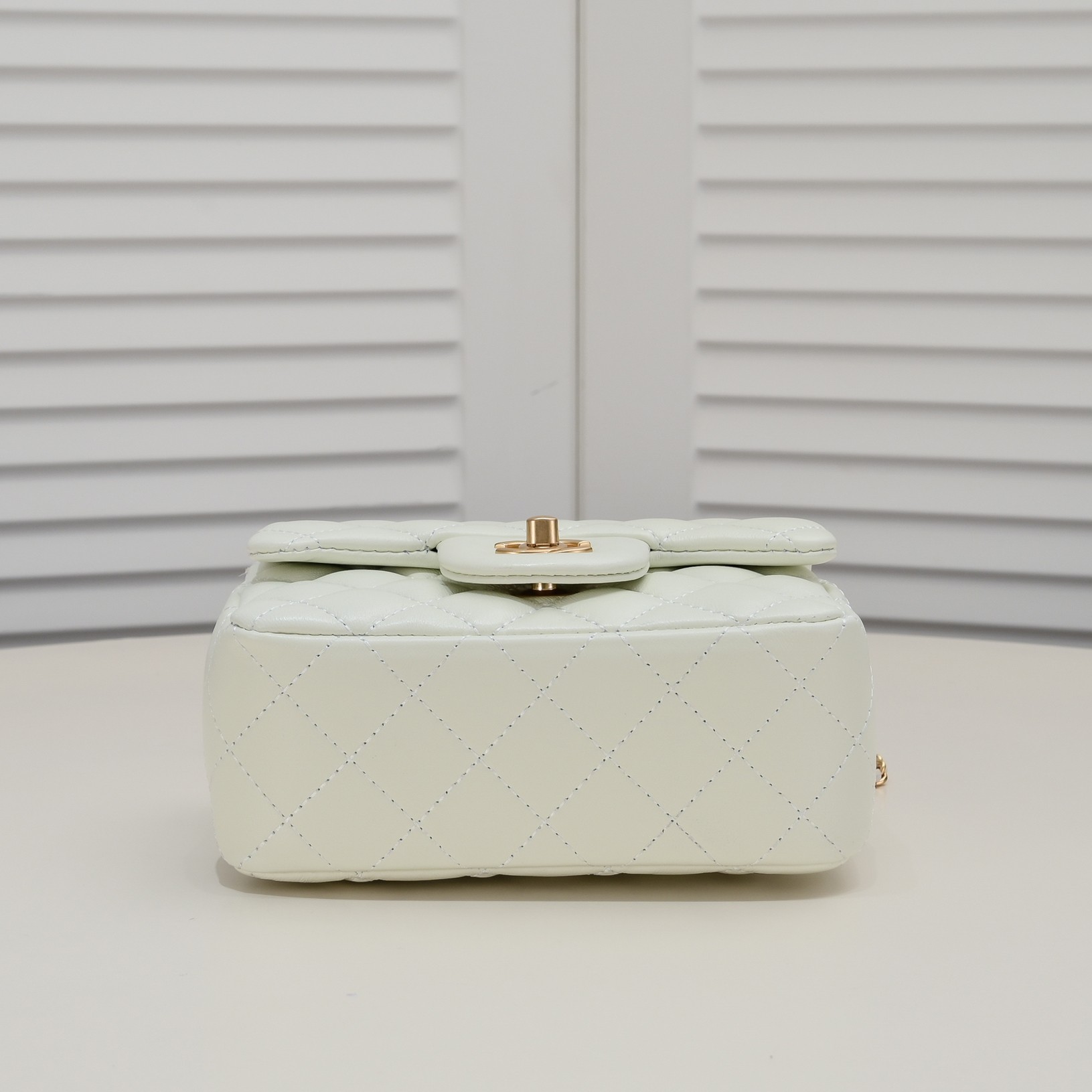 Chanel Cross Body Metal Ball Chain Shoulder Bag Handbag