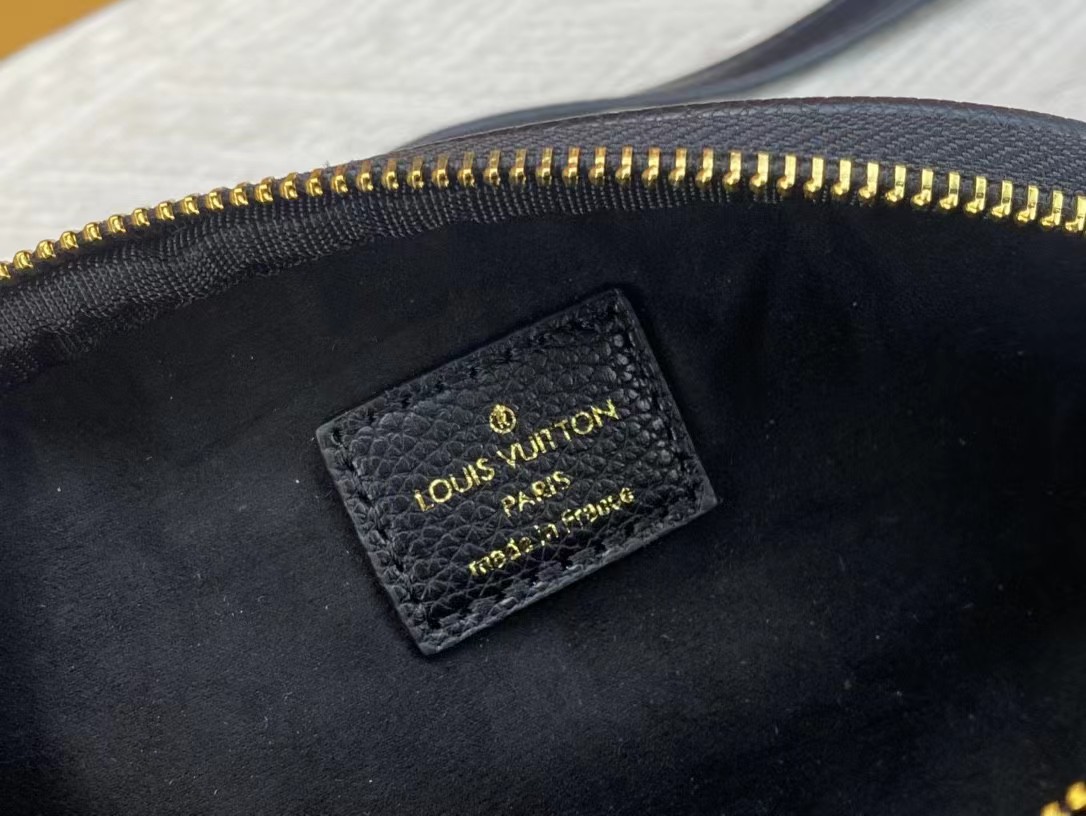 LV Gradient Mini Bumbag M82208 LM011 17cm