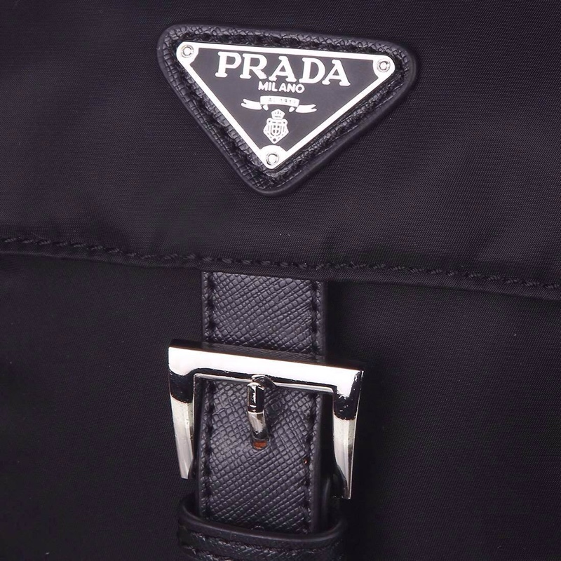 Prada8994HMF011 22*20*10 cm