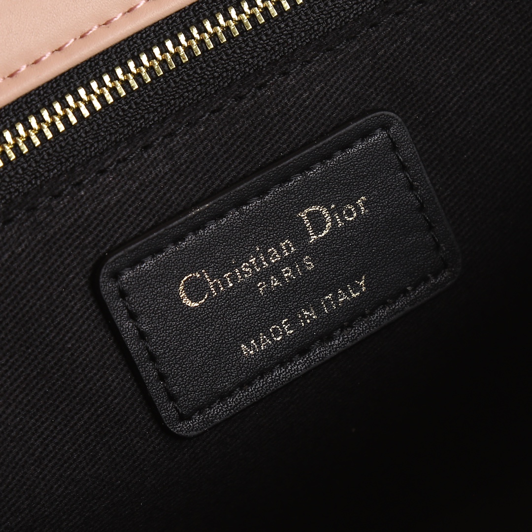 30 Montaigne Bag Pink CD-1001 XB081 24cm