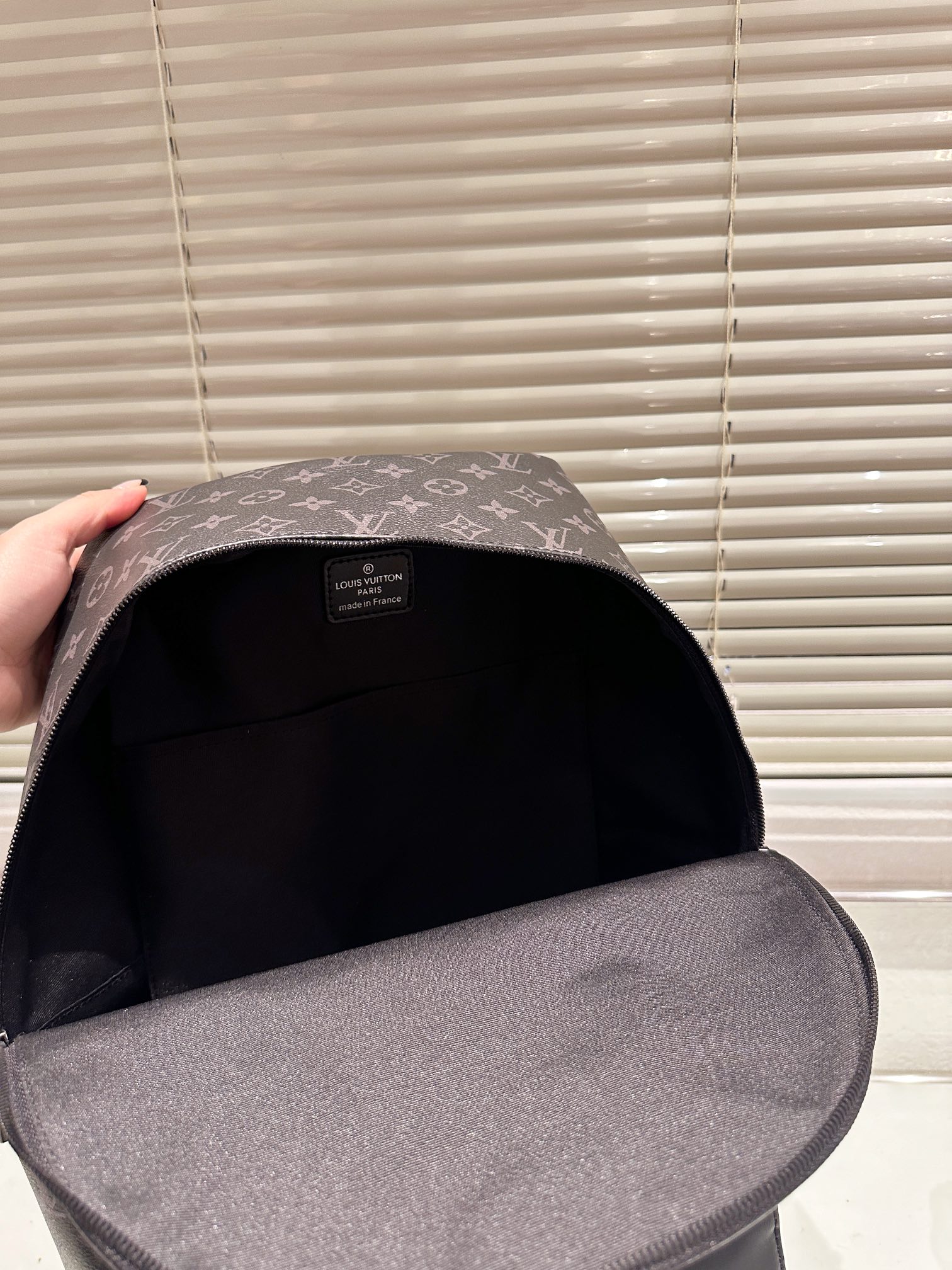 LV Discovery Backpack 43186 LLS571 38cm