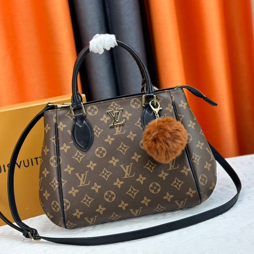 Louis Vuitton Tote Shoulder Crossbody Bag M58188