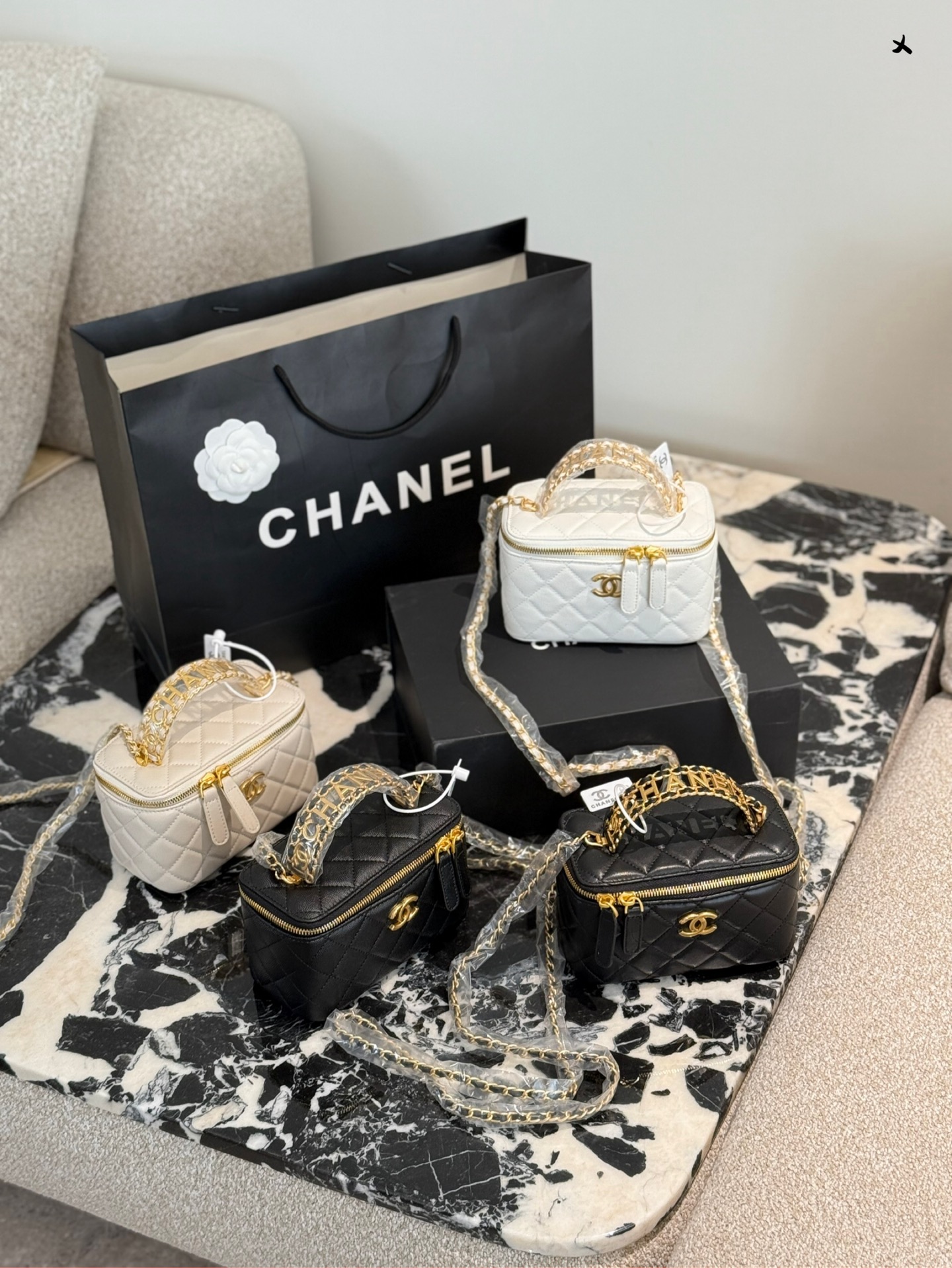 Chanel Handbag 047 DB061 19cm