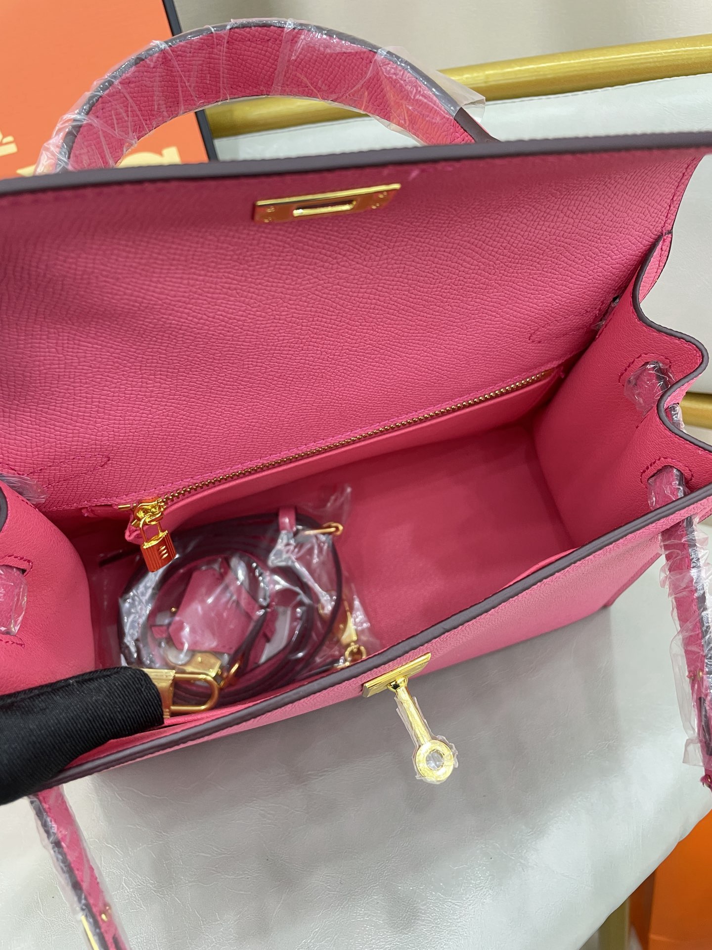 Hermes 28cm Kelly Bag Togo Leather Handbag Pink