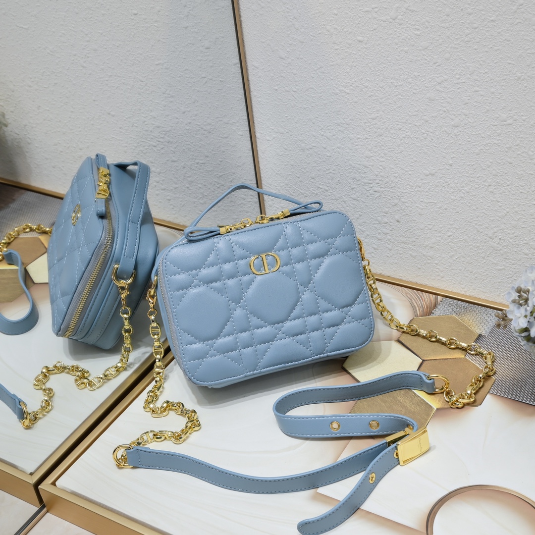 Dior Camera Bag 9933 XB071 19cm