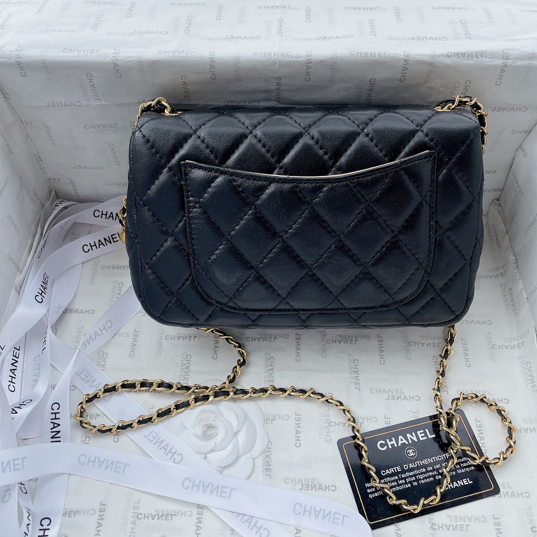 chanel1053largePYD091