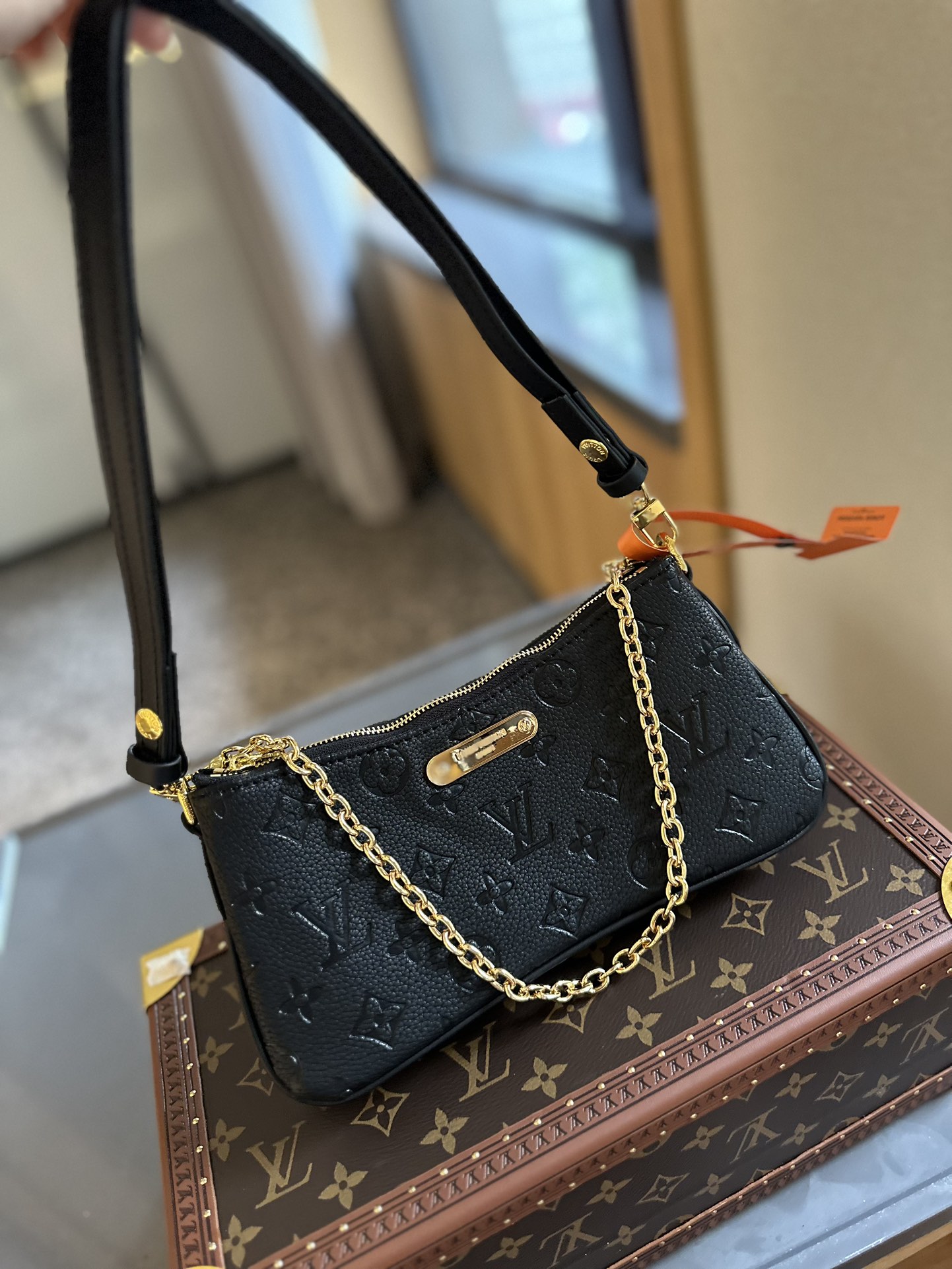LV Liv pochette SSQ091  24cm