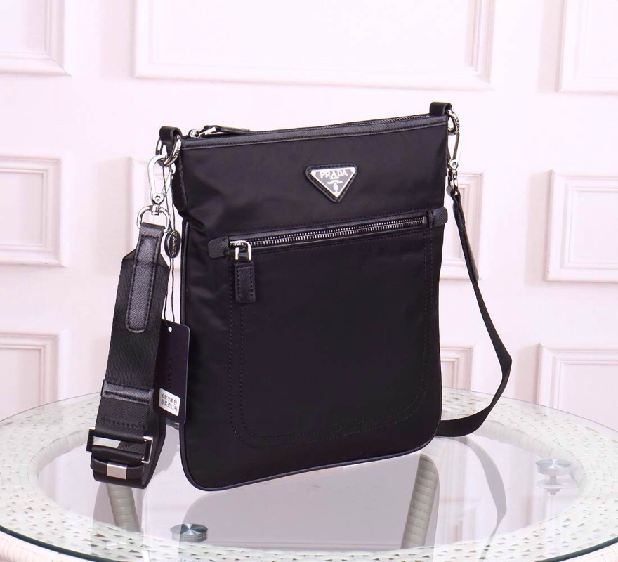 Prada0819HMF011  26*28*1 cm