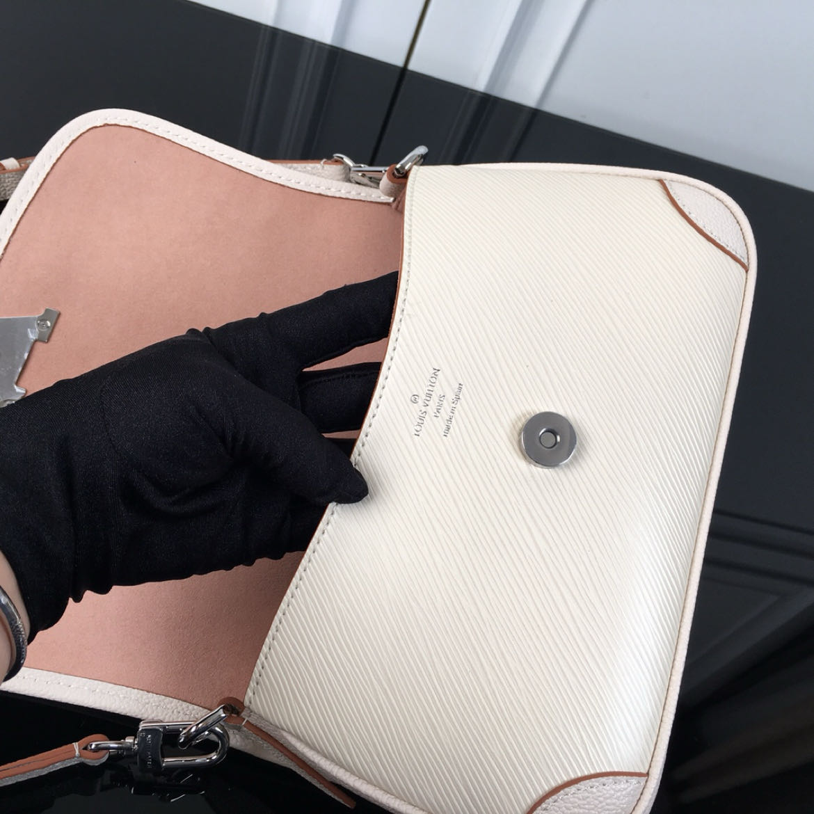 LV Buci Bag M59386 LM051 24.5cm