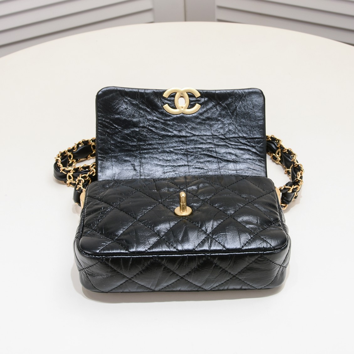 Chanel 23K Wide Shoulder Straps Shoulder Bag Handbag