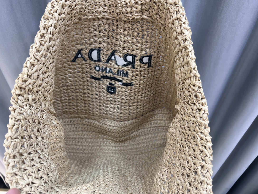 Prada 392 Khaki LM051 40cm