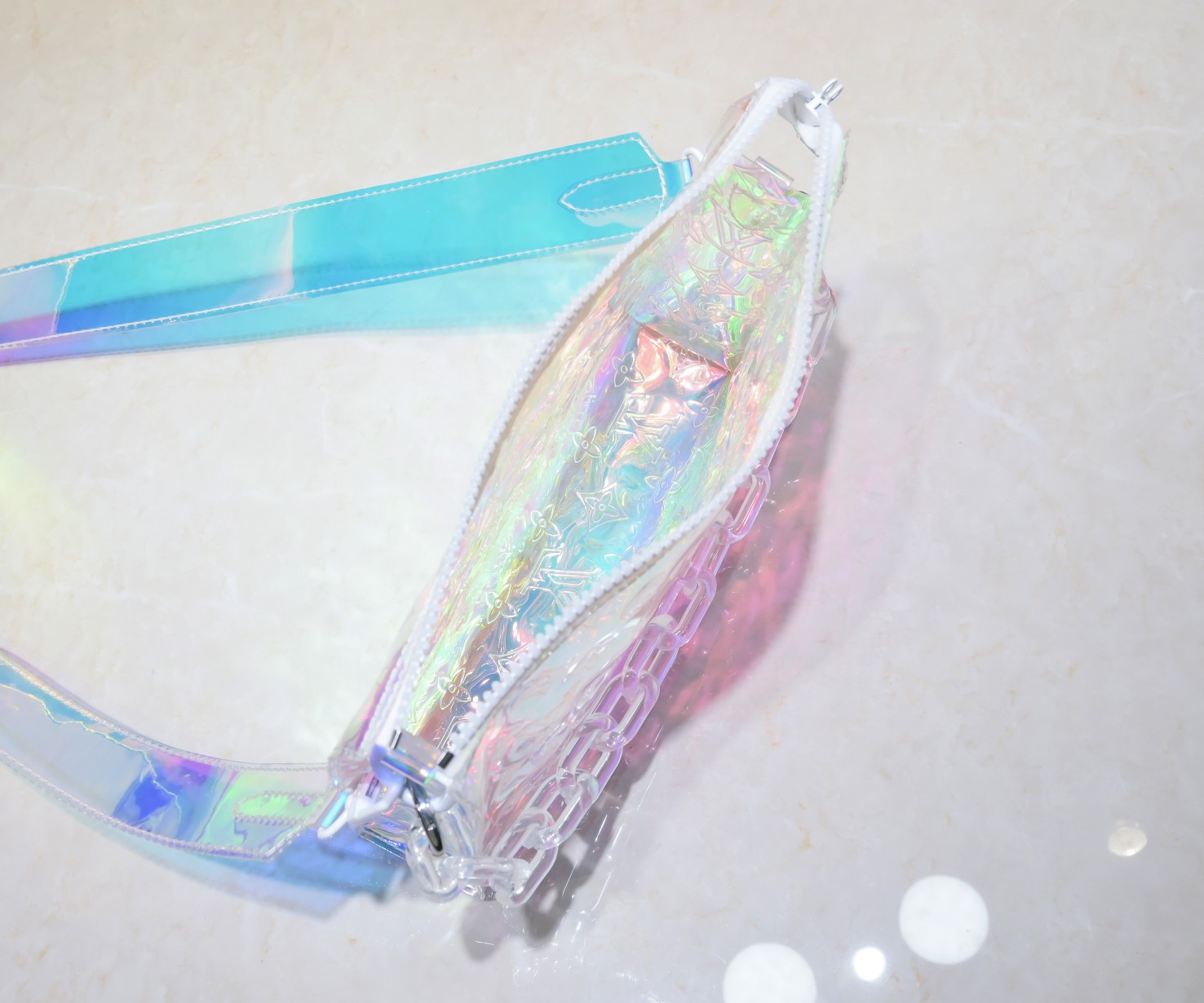 LV Toiletry Pouch On Chain M67692 LM061 25cm