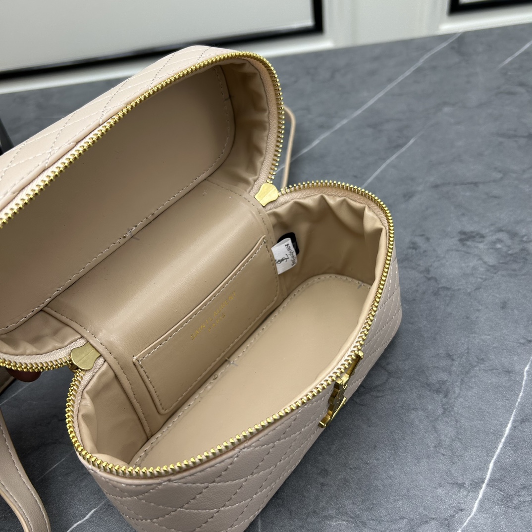 Saint Laurent Bag Gaby Mini Vanity Shoulder Bag 23022