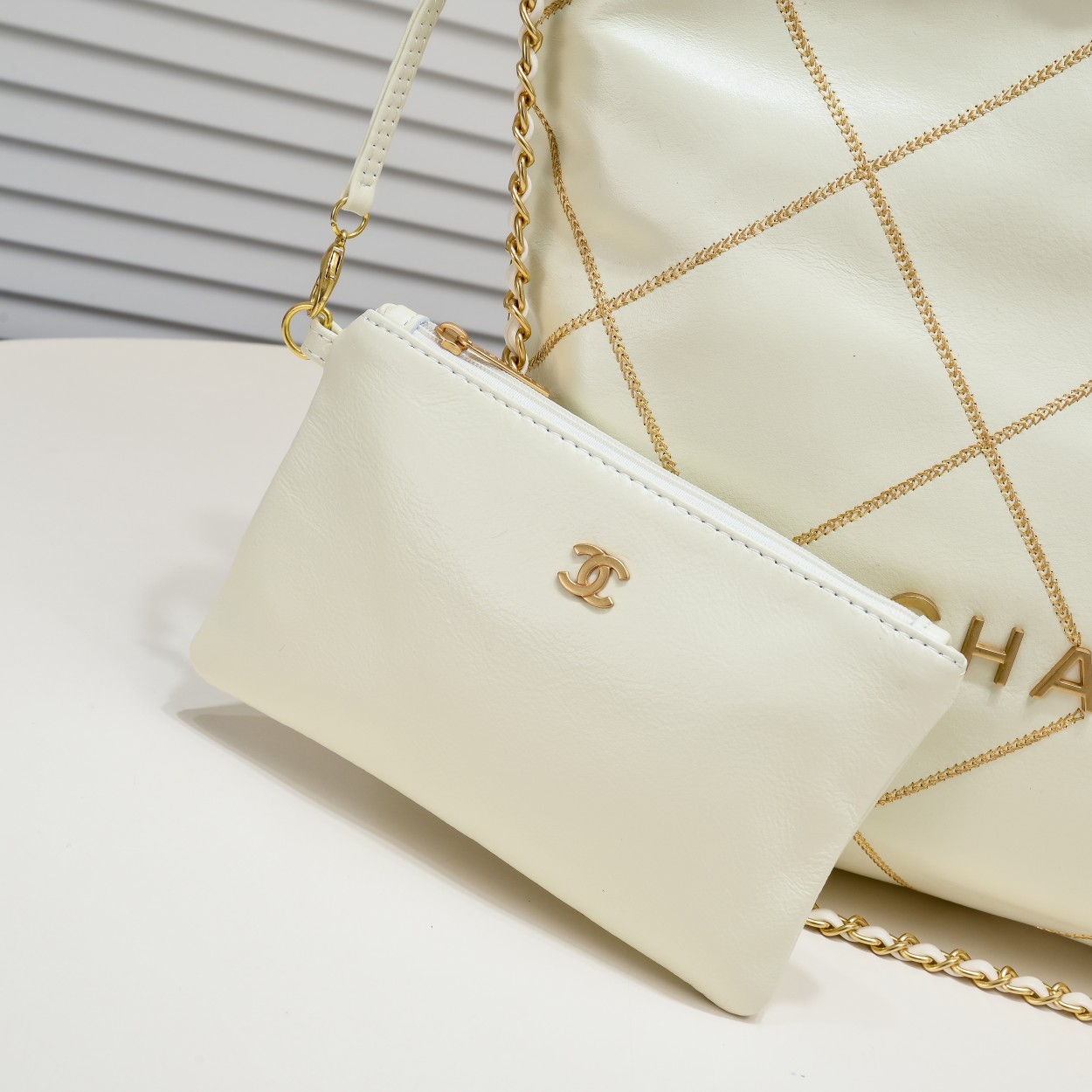 Chanel 22 Bag Pearl Bag Golden Thread Large Shoulder Bag Handbag