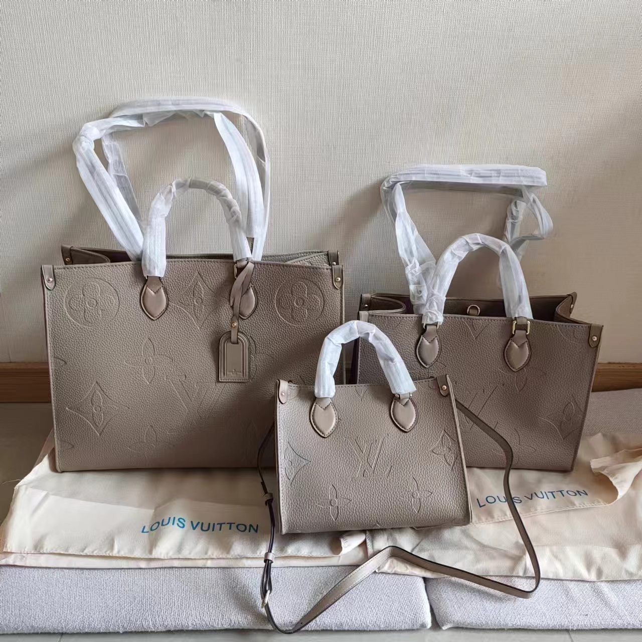 LV Onthego M44933 LM061071081 25-41cm