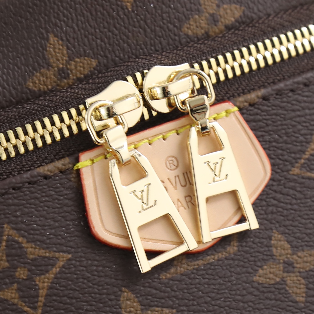 Louis Vuitton BUMBAG