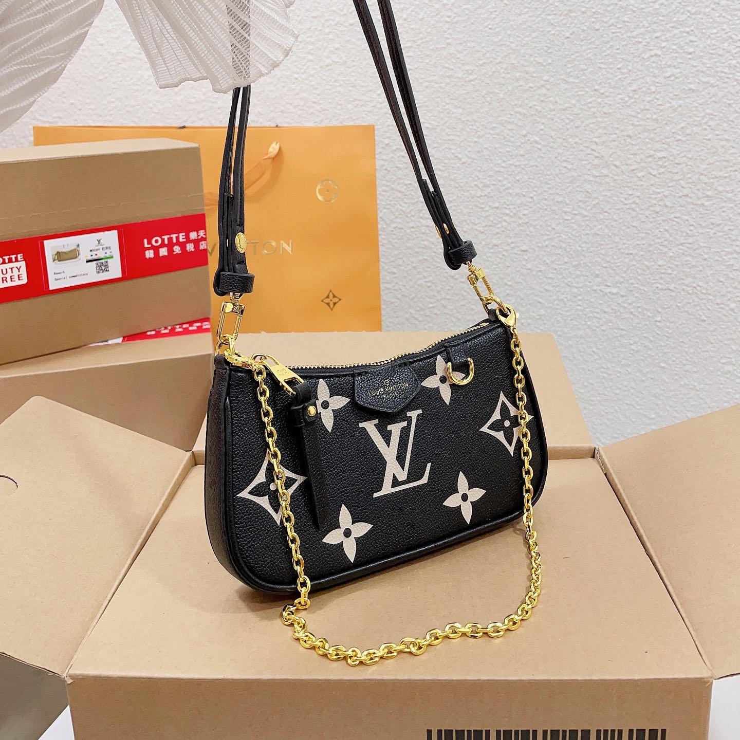 Louis Vuitton LV Easy Pouch Shoulder Bag(Replica)