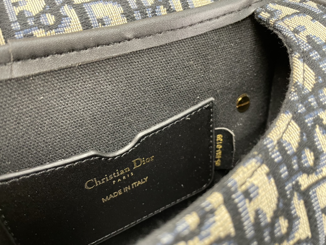 Large Dior Bobby Bag 9317 LM012 23cm