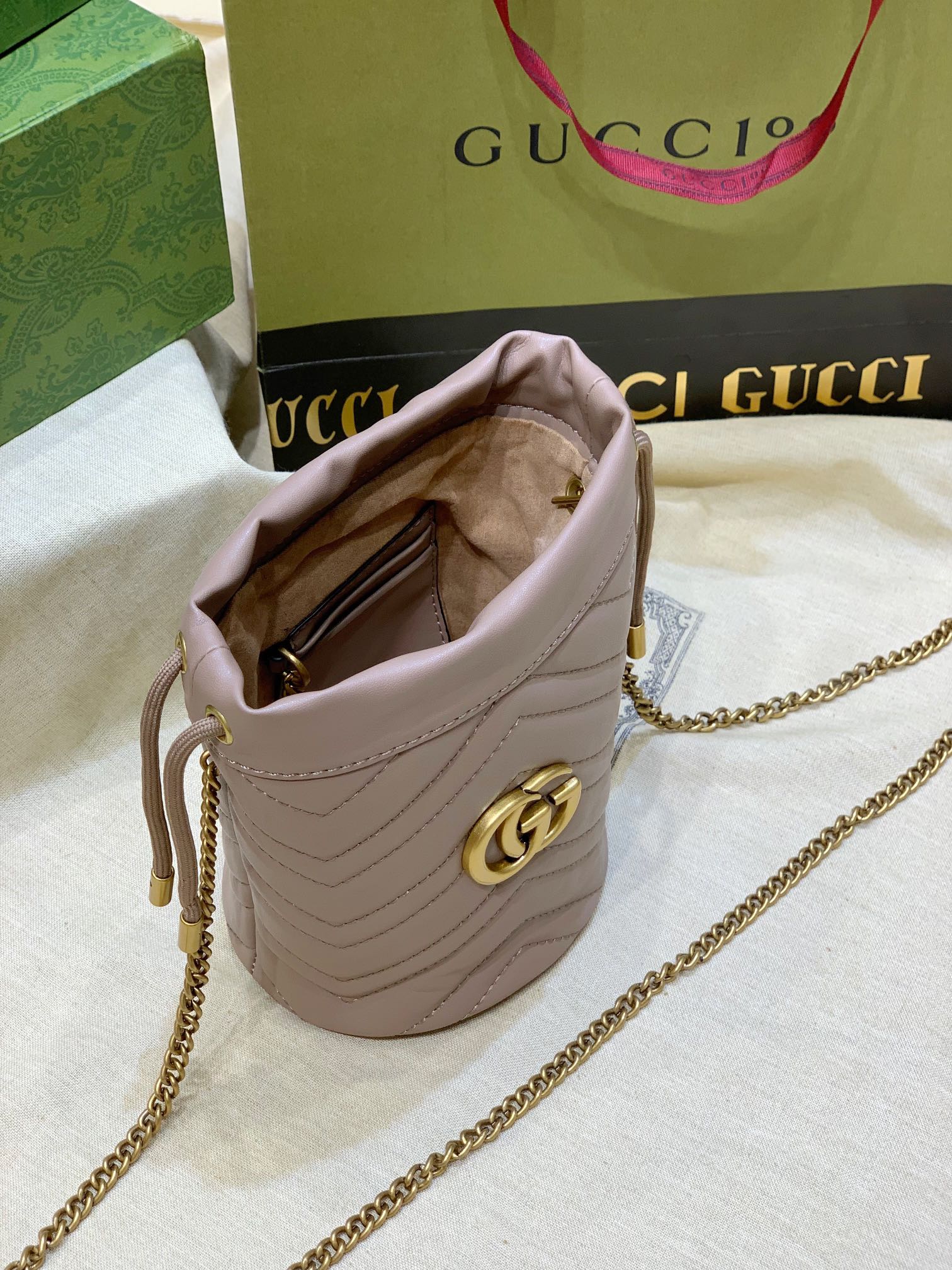 GG Marmont Mini Bucket bag 575163 LM051 19cm