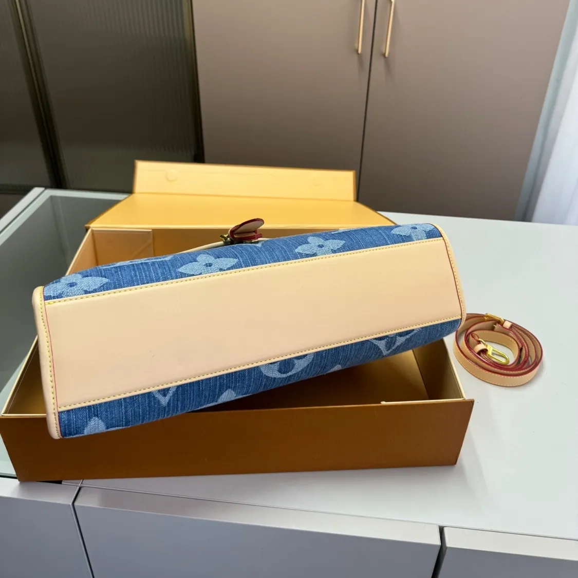 Louis Vuitton LV Diane Denim Messenger Shoulder Bag Handbag (Replica)