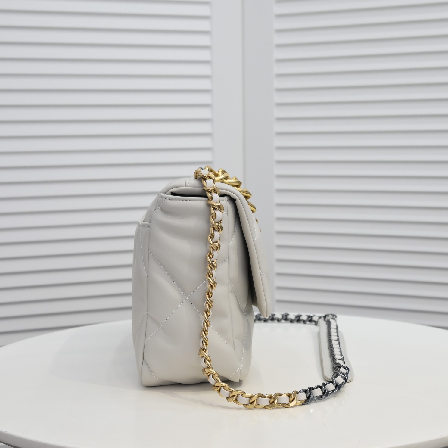 Chanel Lambskin Quilted Medium19 Flap Shoulder Bag Handbag