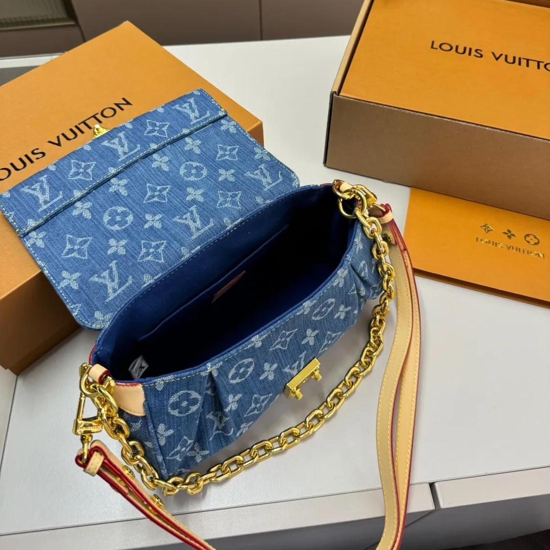 Louis Vuitton LV Denim Favorite Shoulder Bag Handbag (Replica)