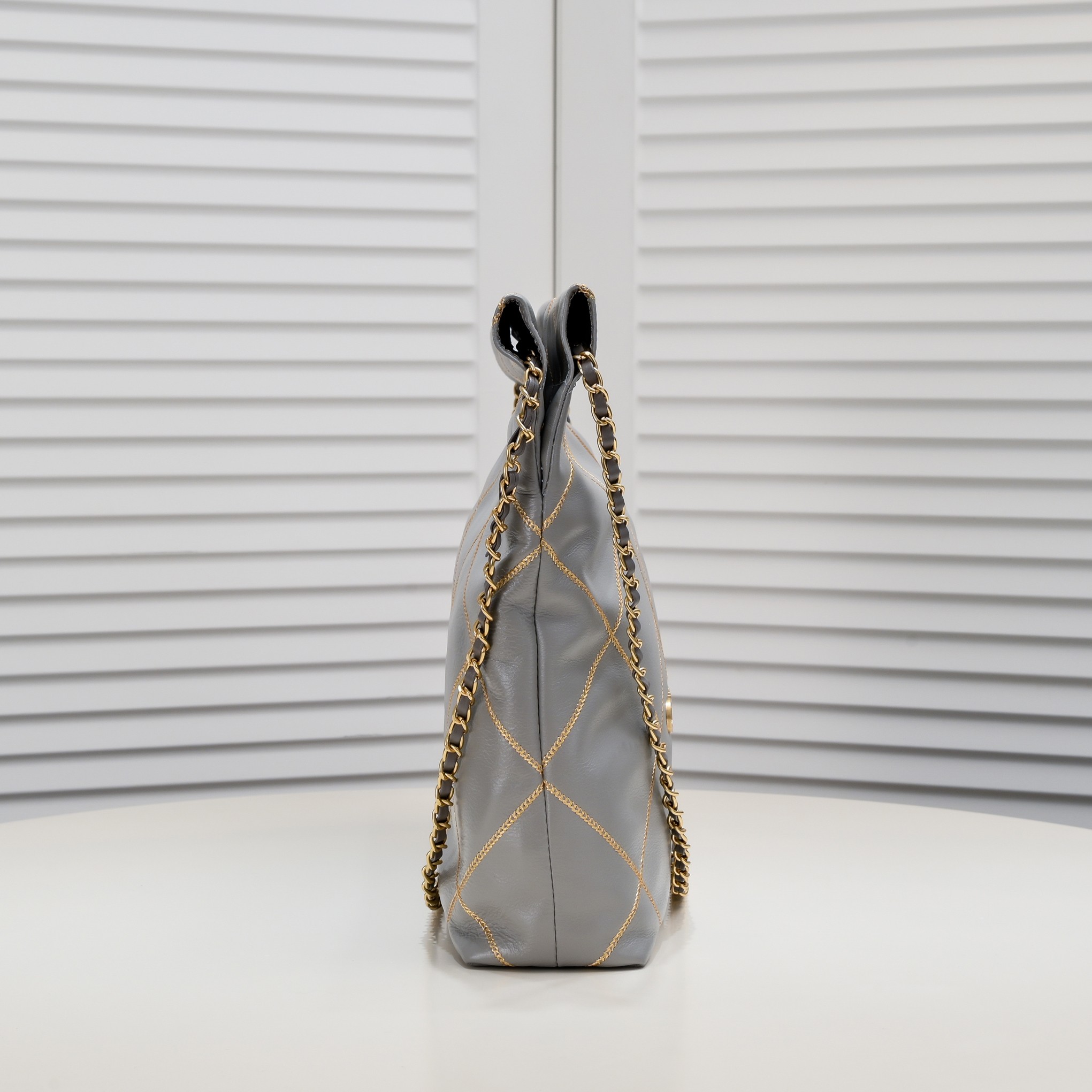 Chanel 22 Bag Pearl Bag Golden Thread Large Shoulder Bag Handbag