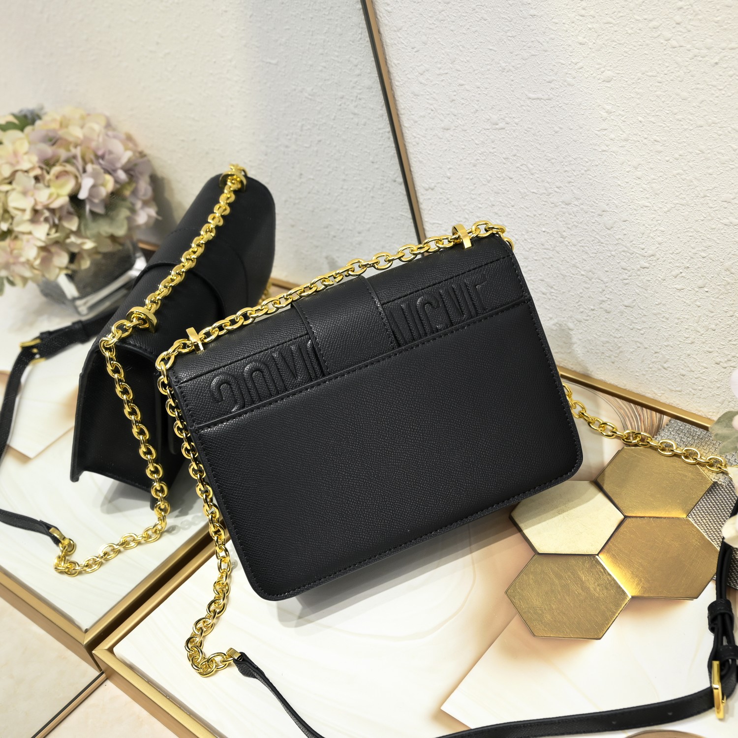 30 Montaigne Chain Bag Black 1005 XB081 25cm