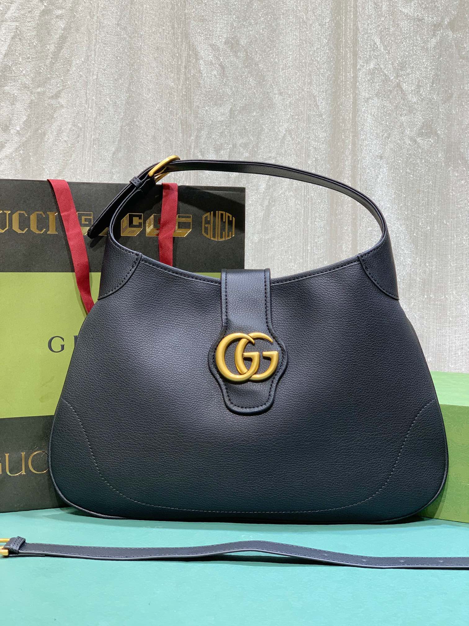 Gucci 726274 MQ 081 39cm