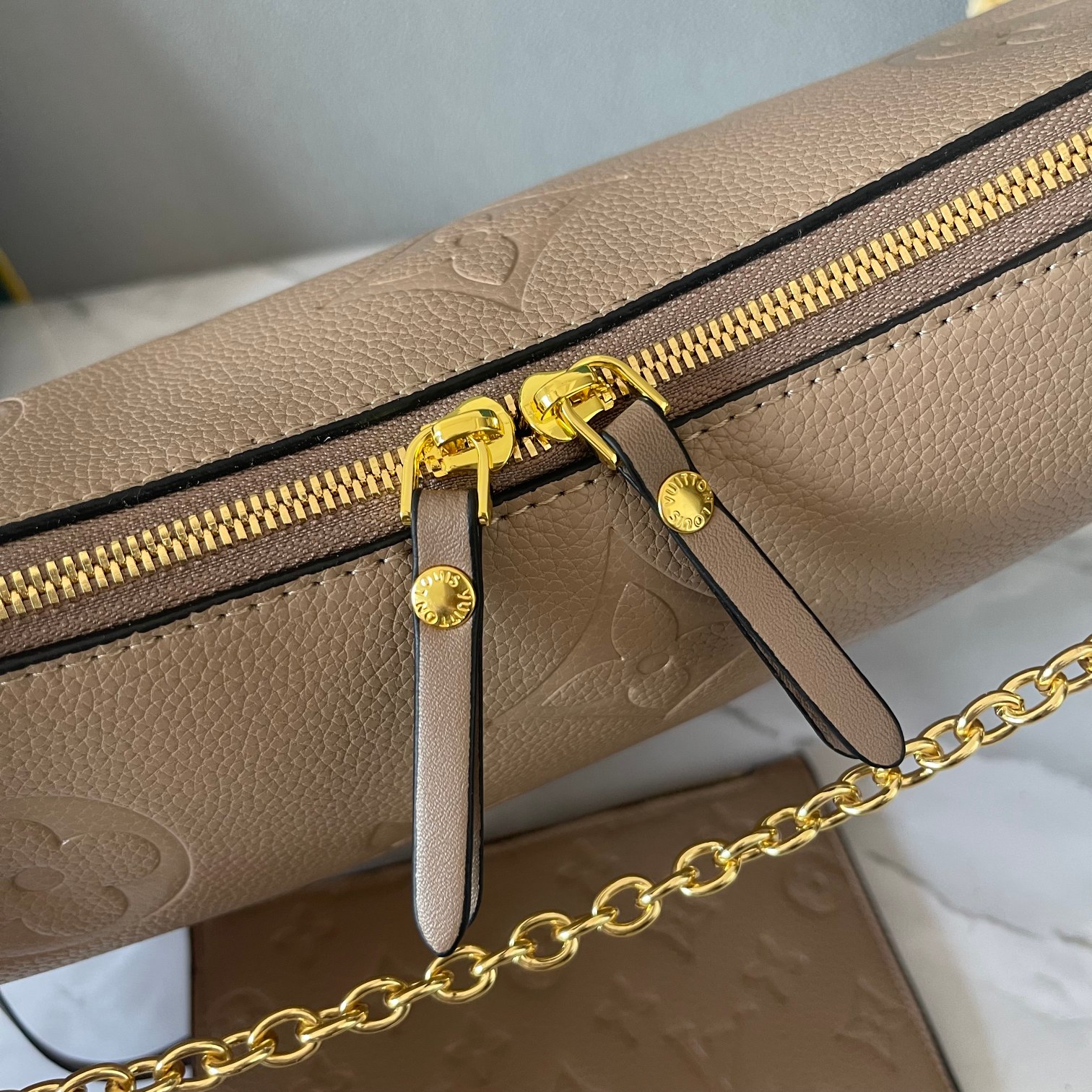 LV Loop Hobo Bag M46311 LM071 38cm