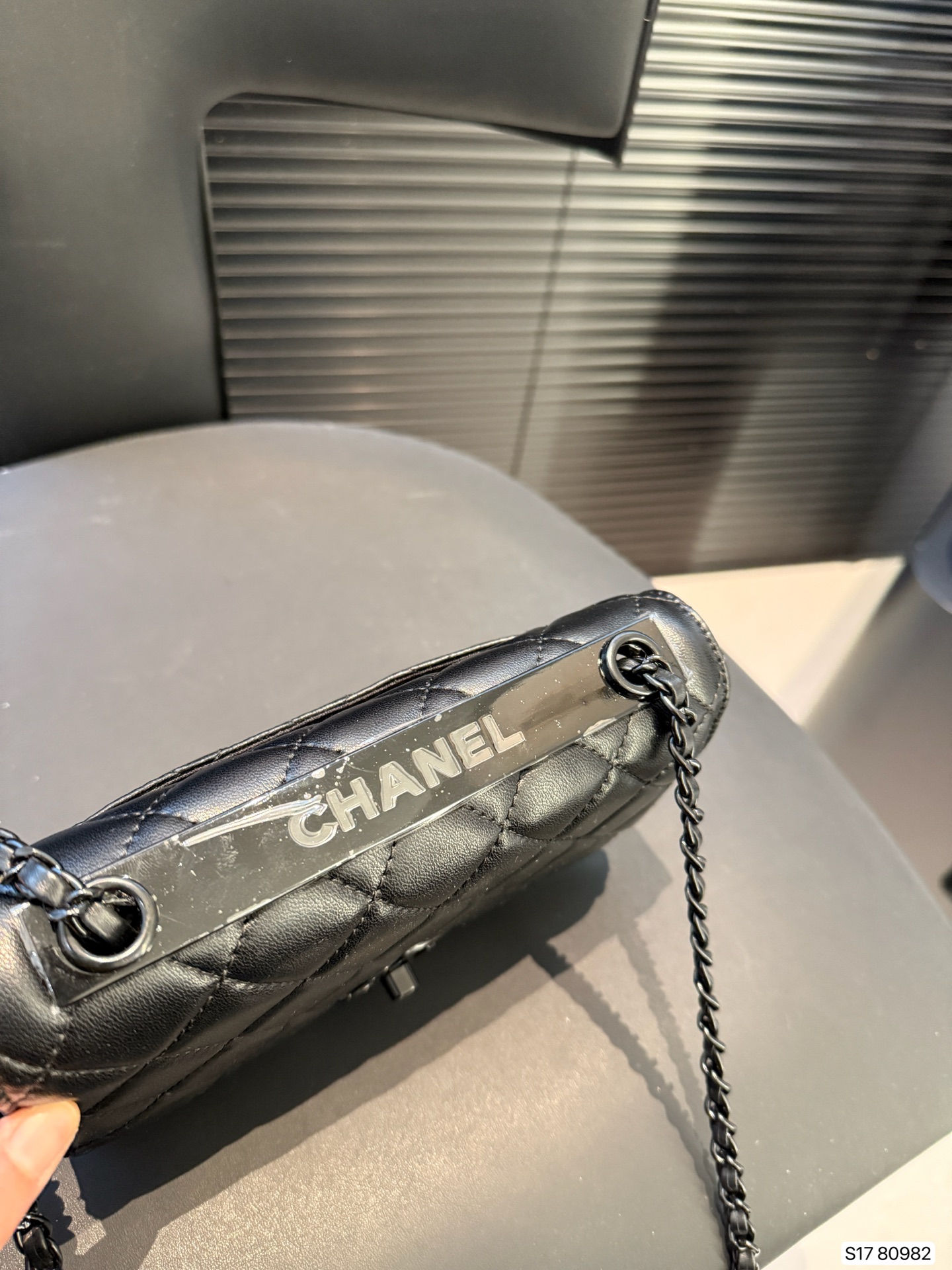 Chanel Shoulder Bag 80982 DB051 19cm