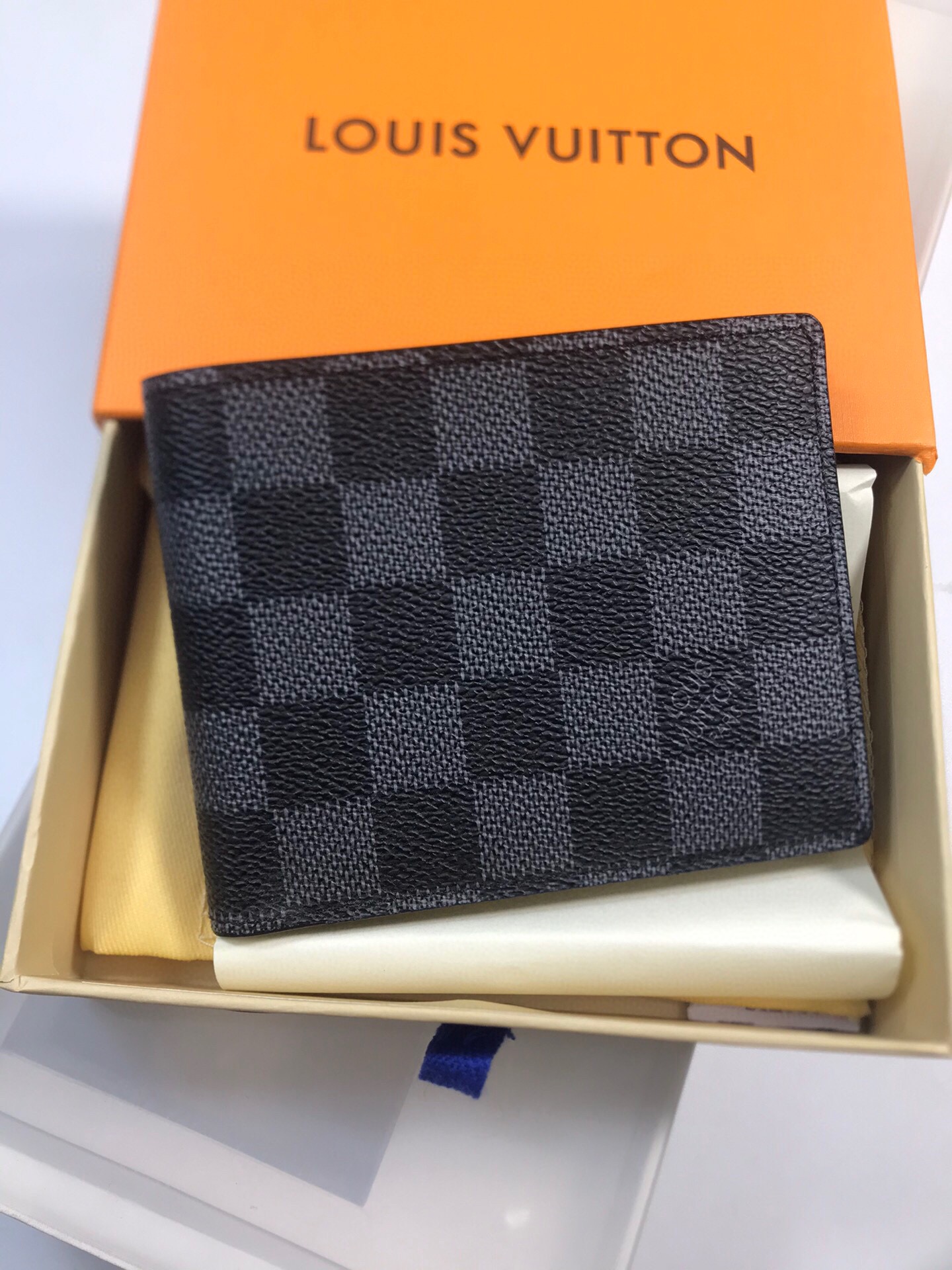 LVM60895HY05 12x9 cm