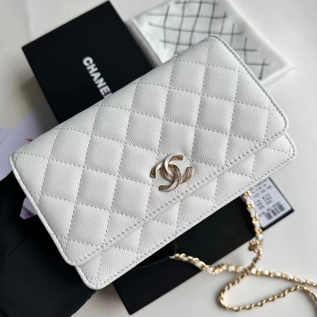 Chanel A33814 White LM531 19cm