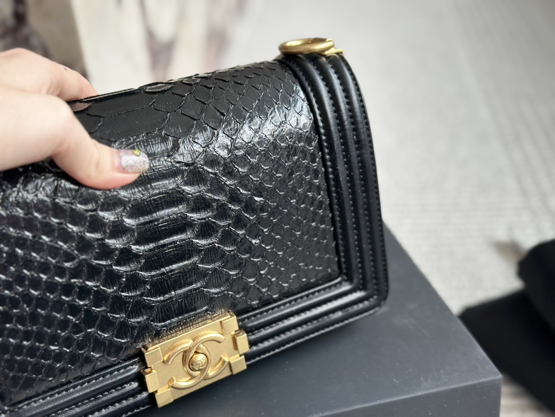 Chanel Leboy Bag 011 DB502 25cm