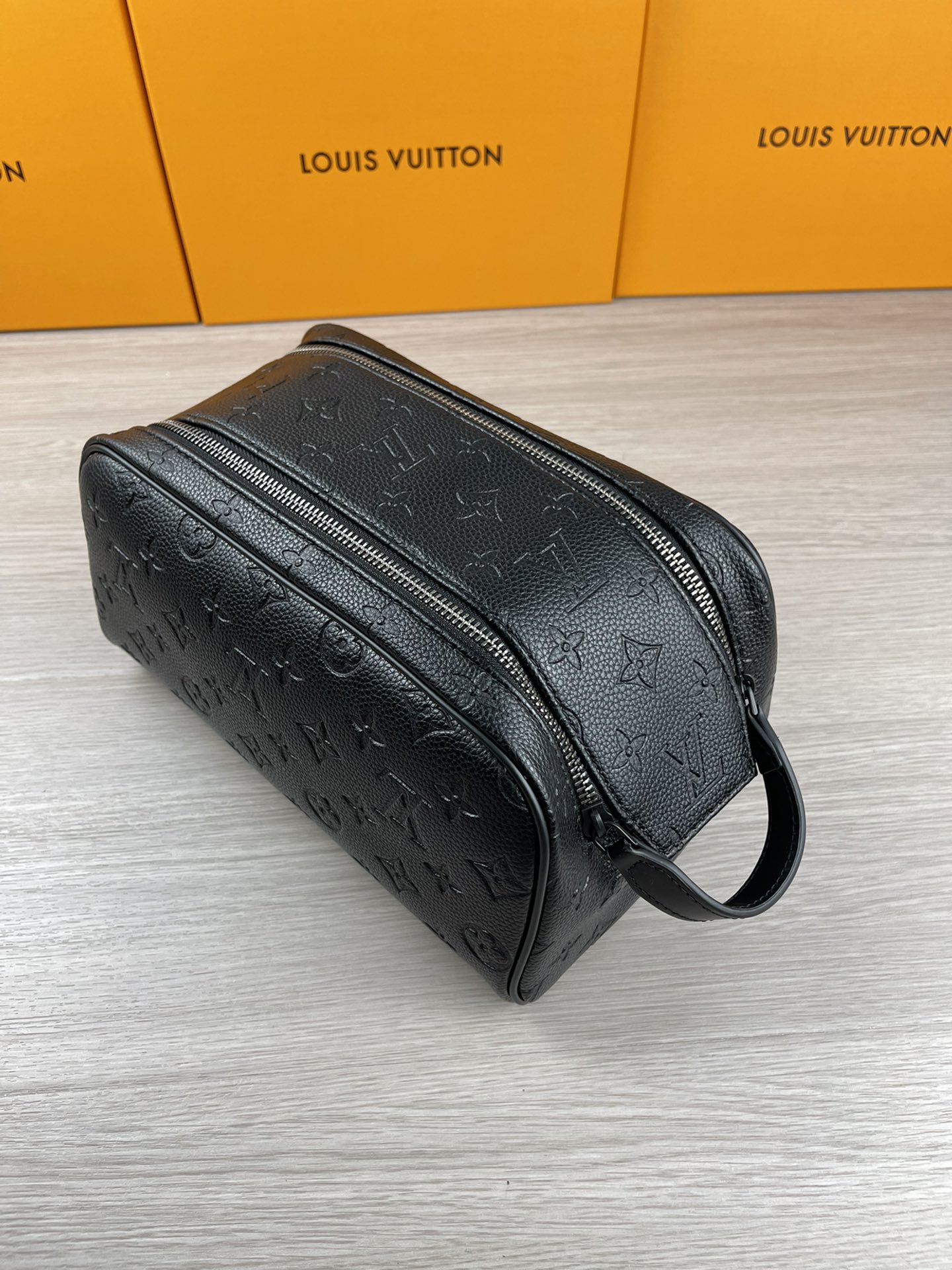 LV47528KF001 28x16x13cm
