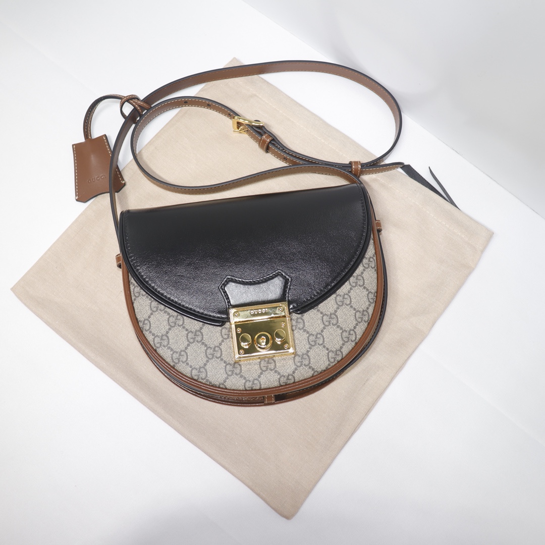 Gucci 644524 smile 071 22cm
