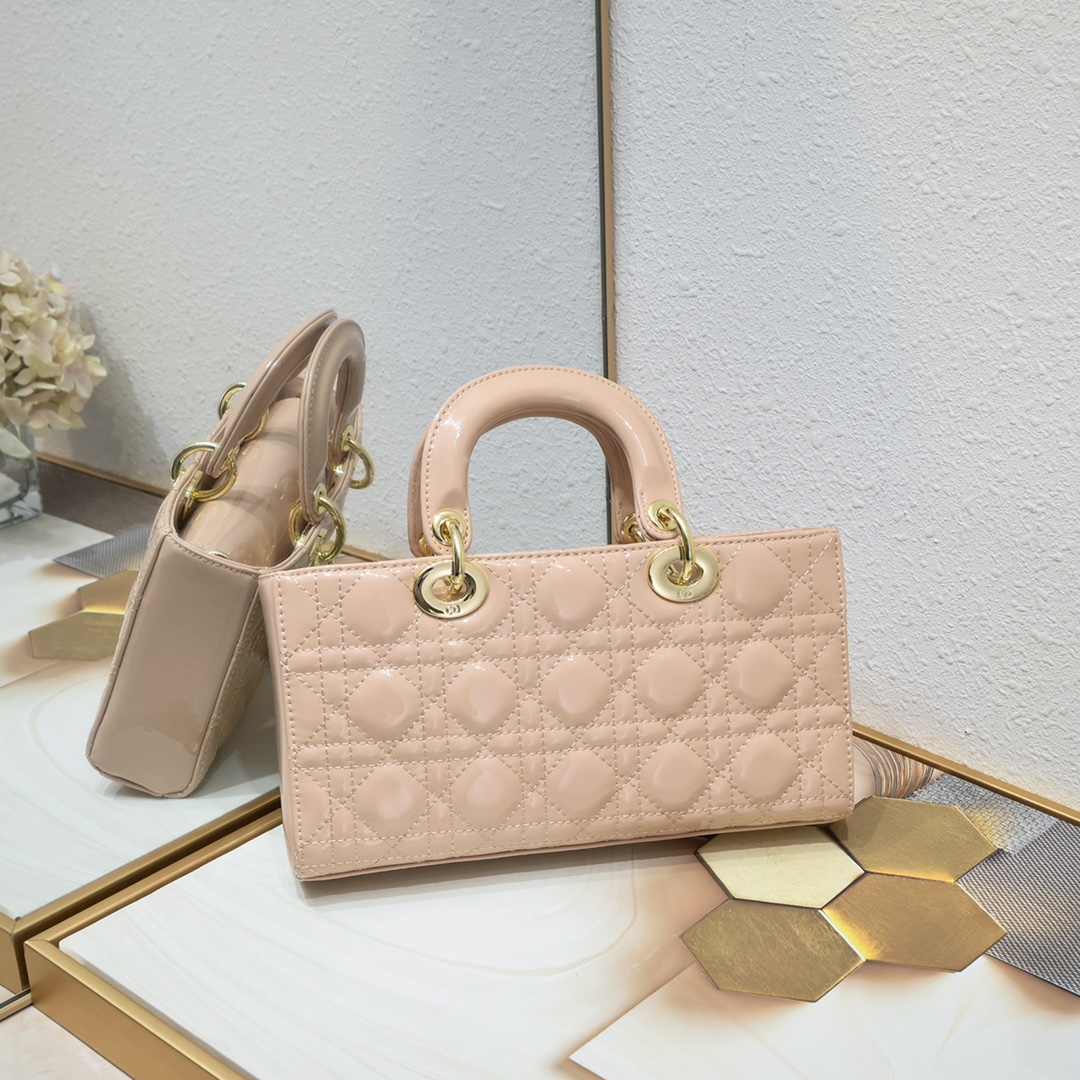 Medium Lady D-Joy bag Apricot patent leather CD0540 XB002 26cm