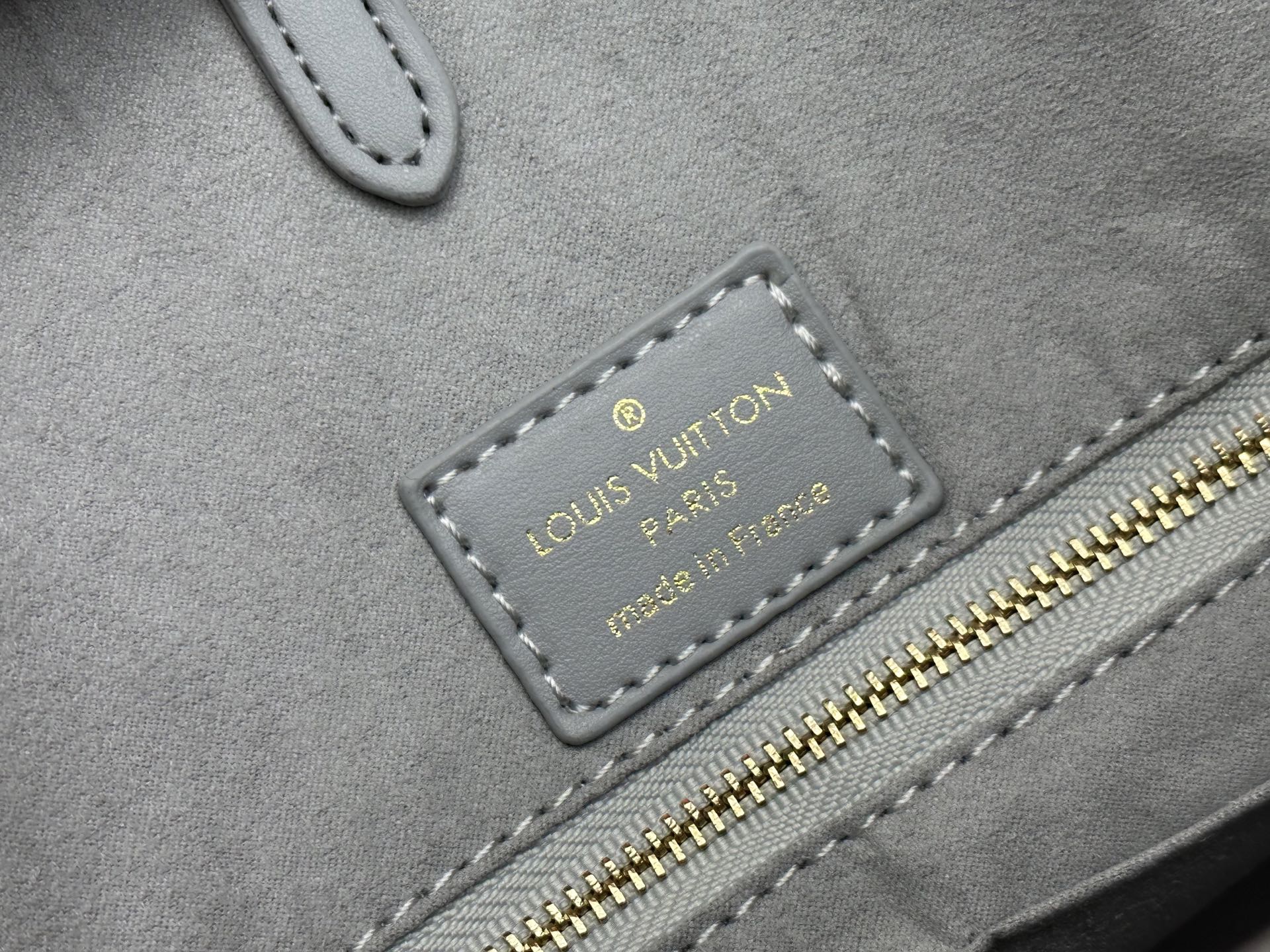 Louis Vuitton Onthego Medium Handbag M13269