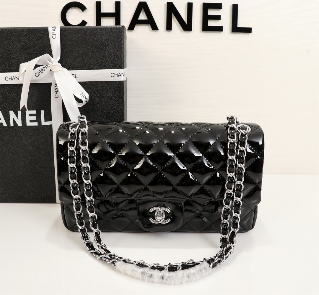 chanel1112PYD091 Shiny leather 25.5*15*7.5 cm