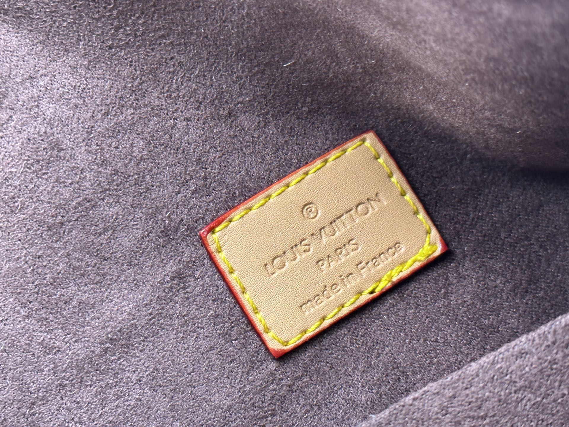 Louis Vuitton Side trunk pm handbag M46358