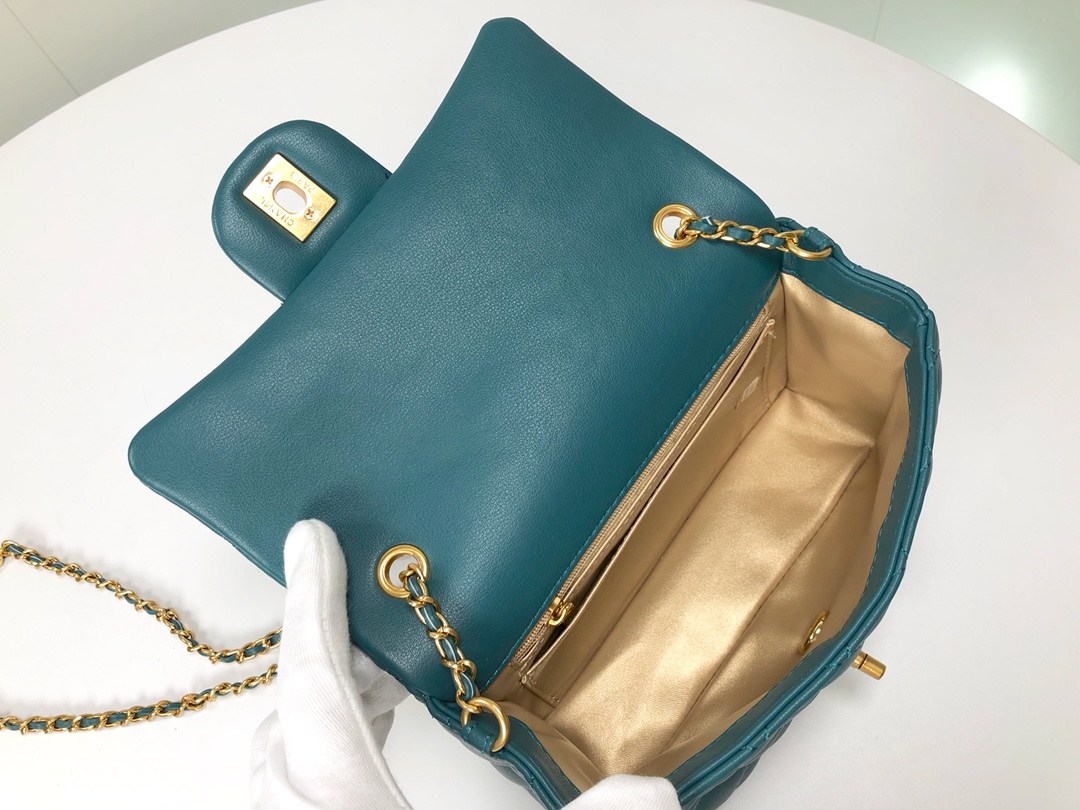 Chanel Cross Body Metal Ball Chain Shoulder Bag Handbag