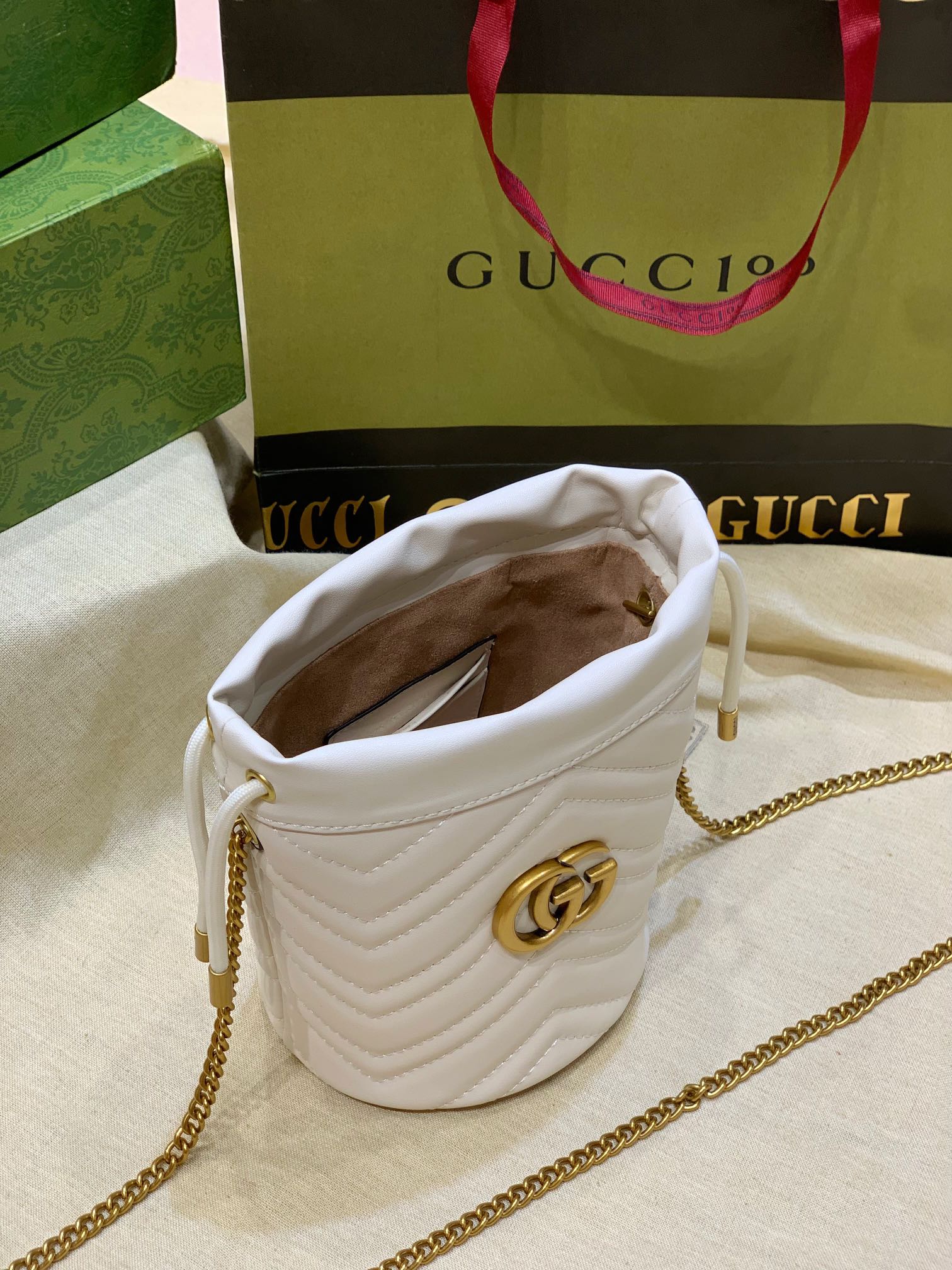 GG Marmont Mini Bucket bag 575163 LM051 19cm