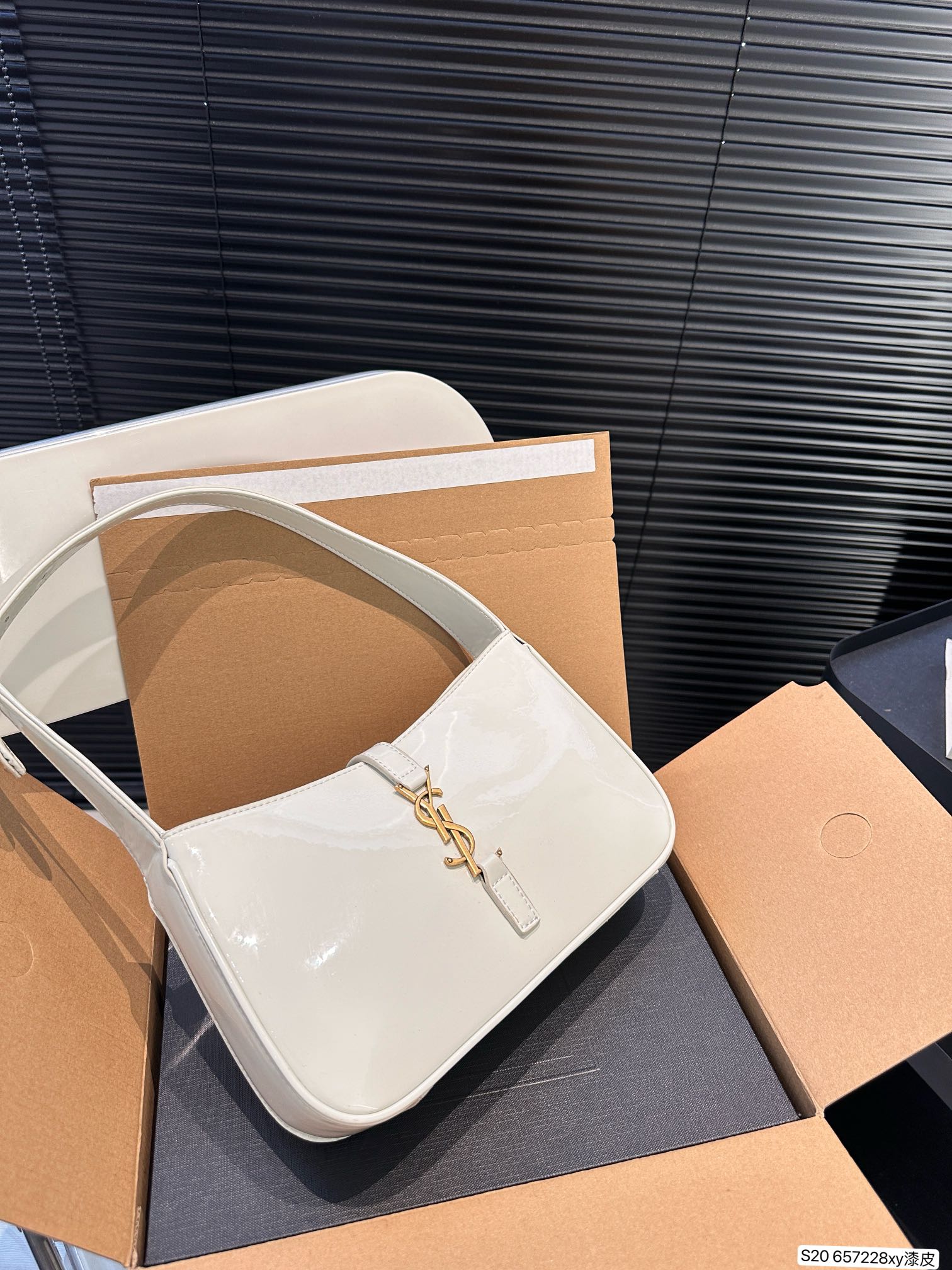 YSL Le5A7 Bag 657228 DB561 25cm