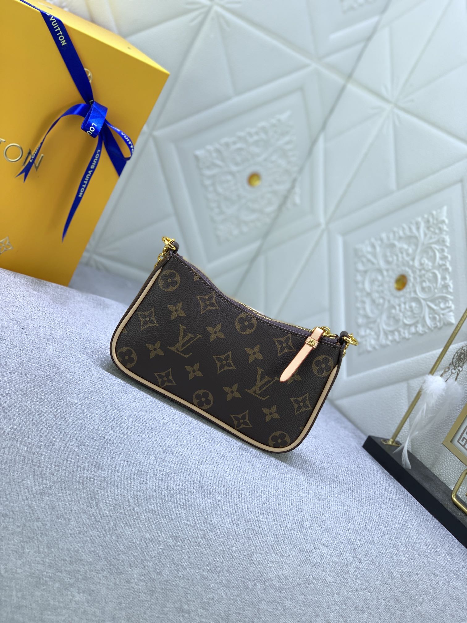 LV Easy Pouch On Strap Brown M80349 MQ051 19cm