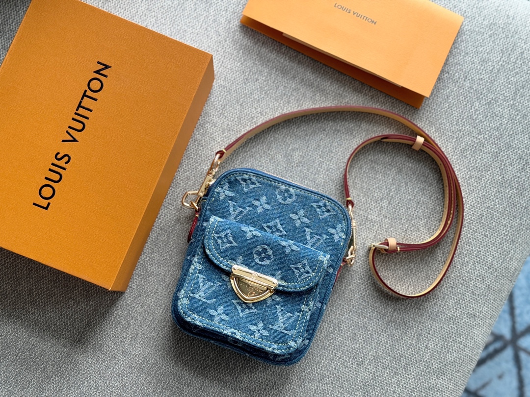 LV Mobile phone Bag 020 DB512 14cm